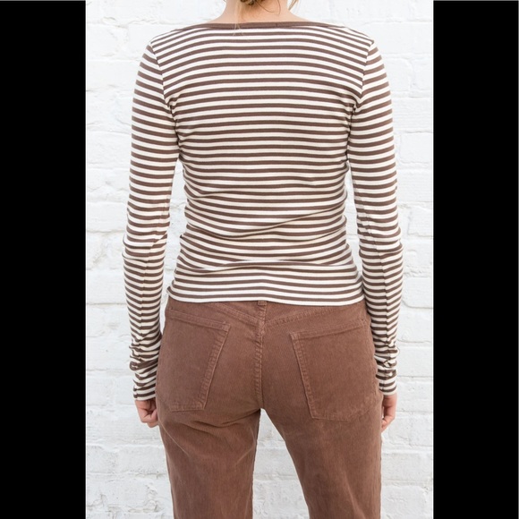 Brandy Melville brown striped Zelly 3 button top - Picture 3 of 6